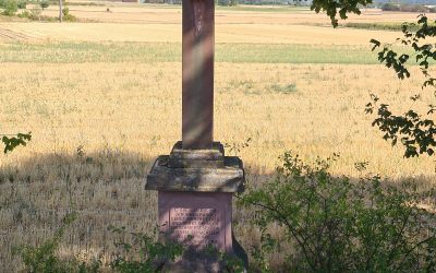 Kreuz an der Straße von Marxheim Weilbach